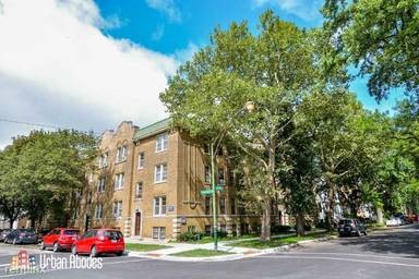 Main picture of 2100 W Ainslie St