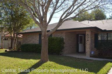 Main picture of 504 Pondview Dr