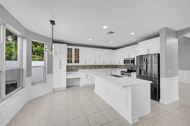 Main picture of 4765 S Classical Blvd