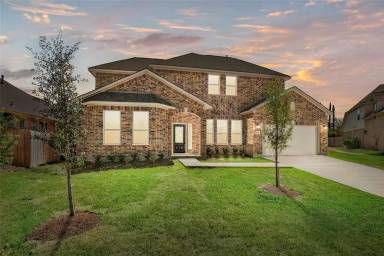 Main picture of 16419 Lakewood Field Dr