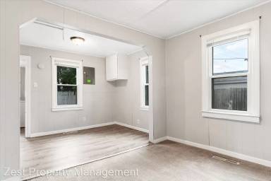 Main picture of 8062 Chalmers Ave