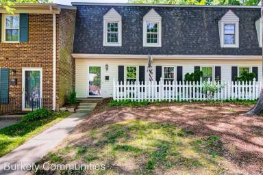 Main picture of 3227 Regents Park Ln