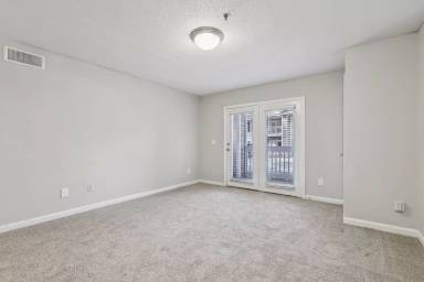 Main picture of 466 Gregory Ln