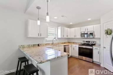 Main picture of 2450 Eppie Cove Ln