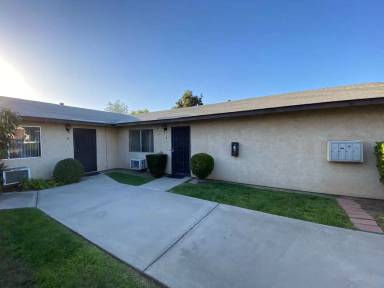 Main picture of 1090 S Mollison Ave