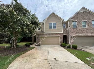 Main picture of 1624 Lenox Overlook Rd NE