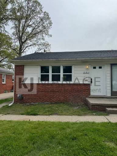 Main picture of 2185 Stieber St