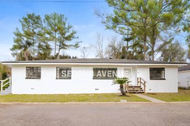 Main picture of 481 Malcross Ave