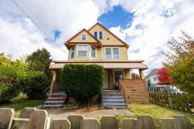Main picture of 2257 E 80th St