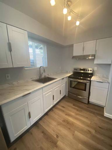 Main picture of 2525 E Brill St
