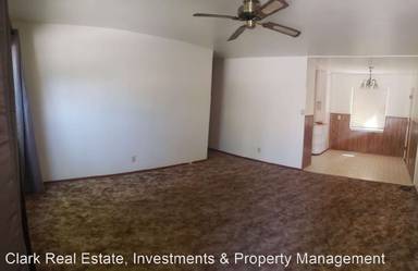 Main picture of 810 Reeves Ave