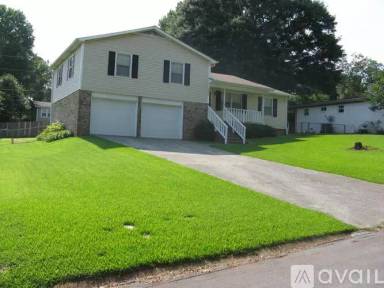 Main picture of 807 Nolan Blvd