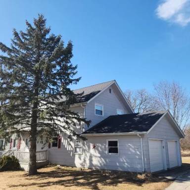 Main picture of 4727 Maple Rd
