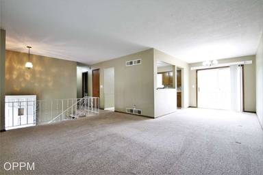 Main picture of 10918 V St