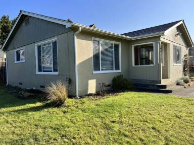 Main picture of 1641 Azalea Ave