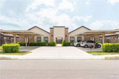 Main picture of 3708 Valeria St