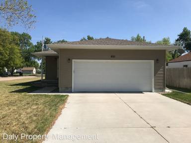 Main picture of 201 W 17th St