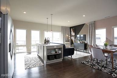 Main picture of 3064 Brighton Blvd