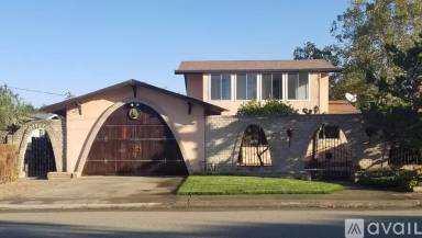 Main picture of 3178 Arbor Ave