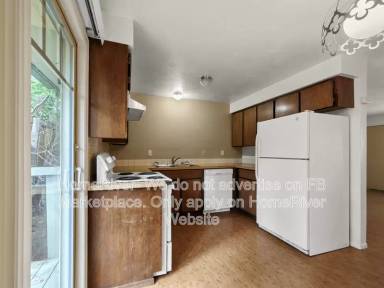 Main picture of 819 E 9th Ave
