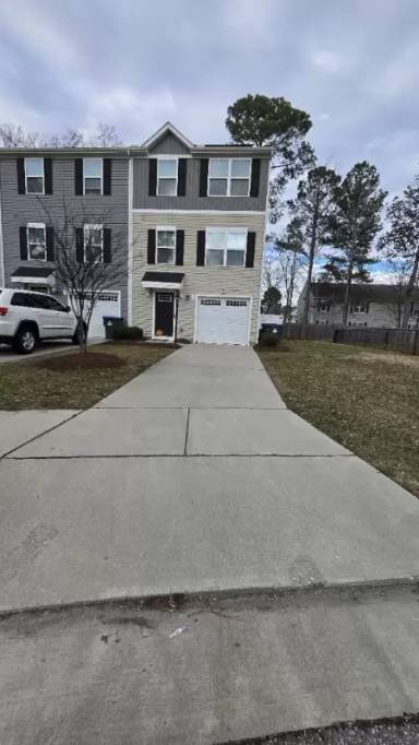 Main picture of 99 Manilla Cir