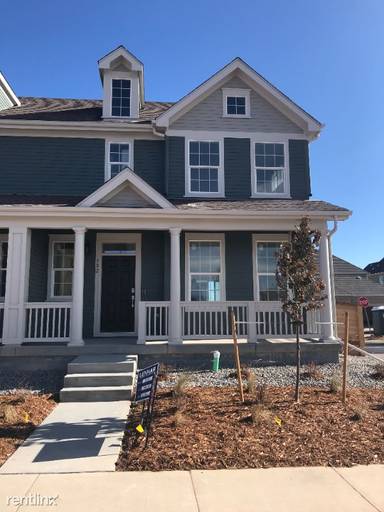 Main picture of 302 Zeppelin Way