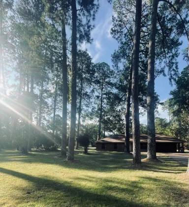 Main picture of 403 Tioga Rd