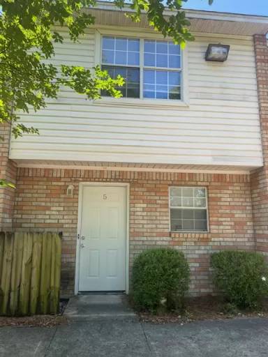 Main picture of 3300 Madison St