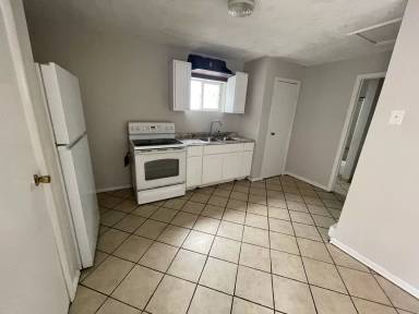 Main picture of 33 E Main St