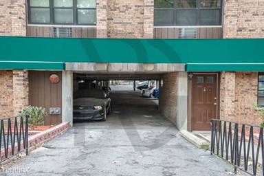 Main picture of 660 W Wrightwood Ave