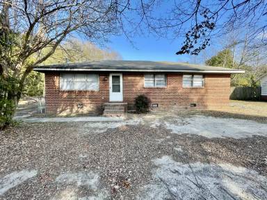 Main picture of 1929 Crestview Dr