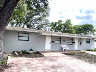 Main picture of 6144 SW 30th St