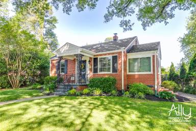 Main picture of 1300 Orchard Rd