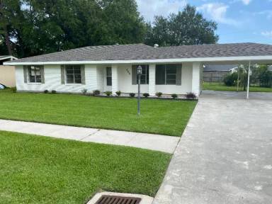Main picture of 309 S Wakefield Dr