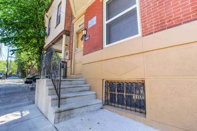 Main picture of 4032 Locust St