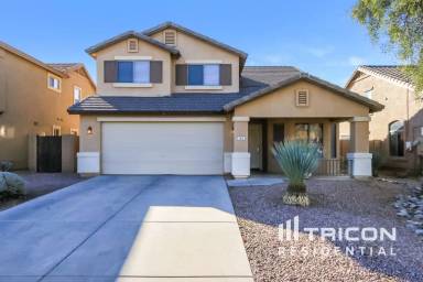 Main picture of 195 W Dexter Way
