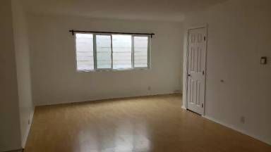 Main picture of 4572 S Centinela Ave