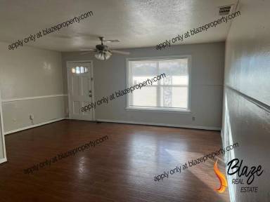 Main picture of 1407 S Western St