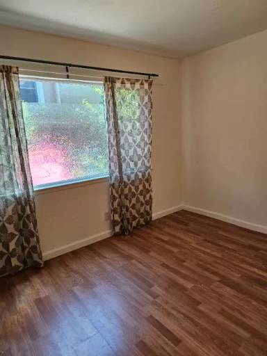 Main picture of 1631 Stuart St