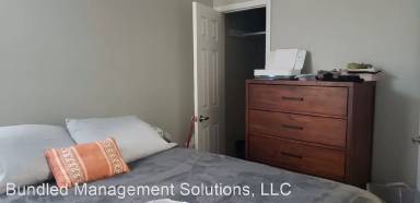 Main picture of 3129 W Augusta Blvd