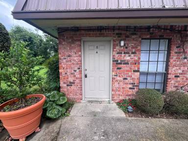 Main picture of 125 Country Ln