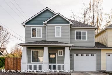 Main picture of 560 W 15th Ave