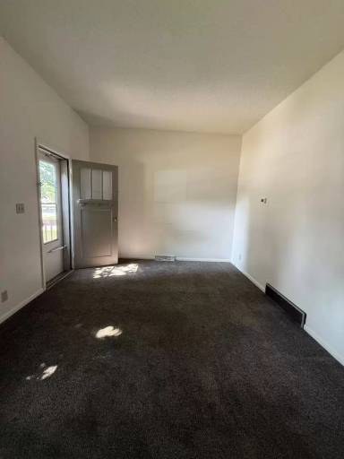 Main picture of 313 S 8th St
