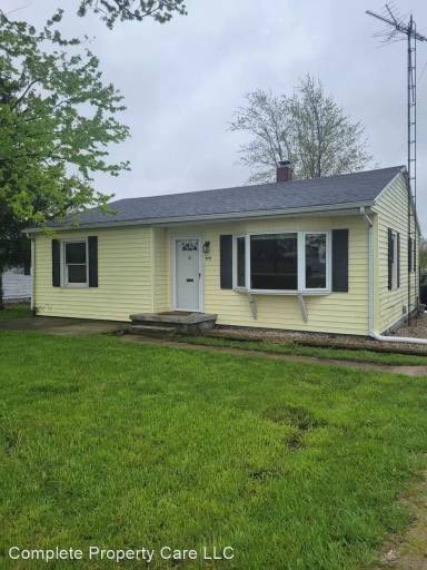 Main picture of 9205 E State Road 28 67