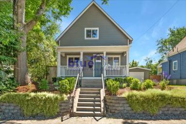 Main picture of 3936 NE 10th Ave