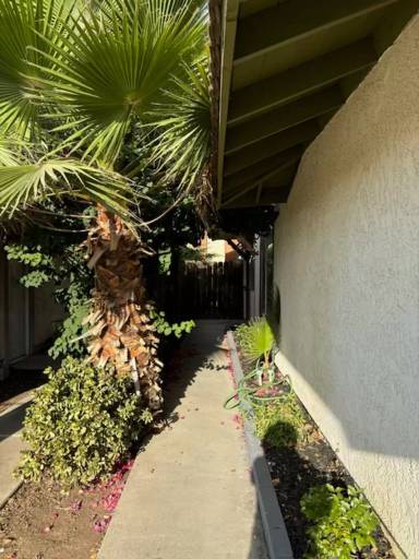 Main picture of 13667 Caspian Way