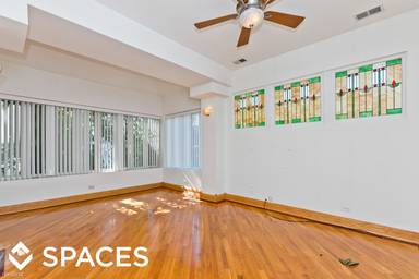 Main picture of 4051 N Kilbourn Ave