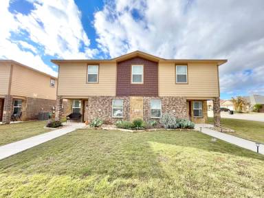 Main picture of 6701 University Village Way