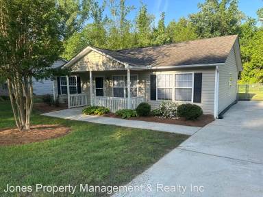 Main picture of 2402 Carolina Ave