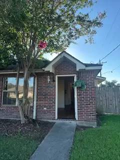 Main picture of 4224 Center St